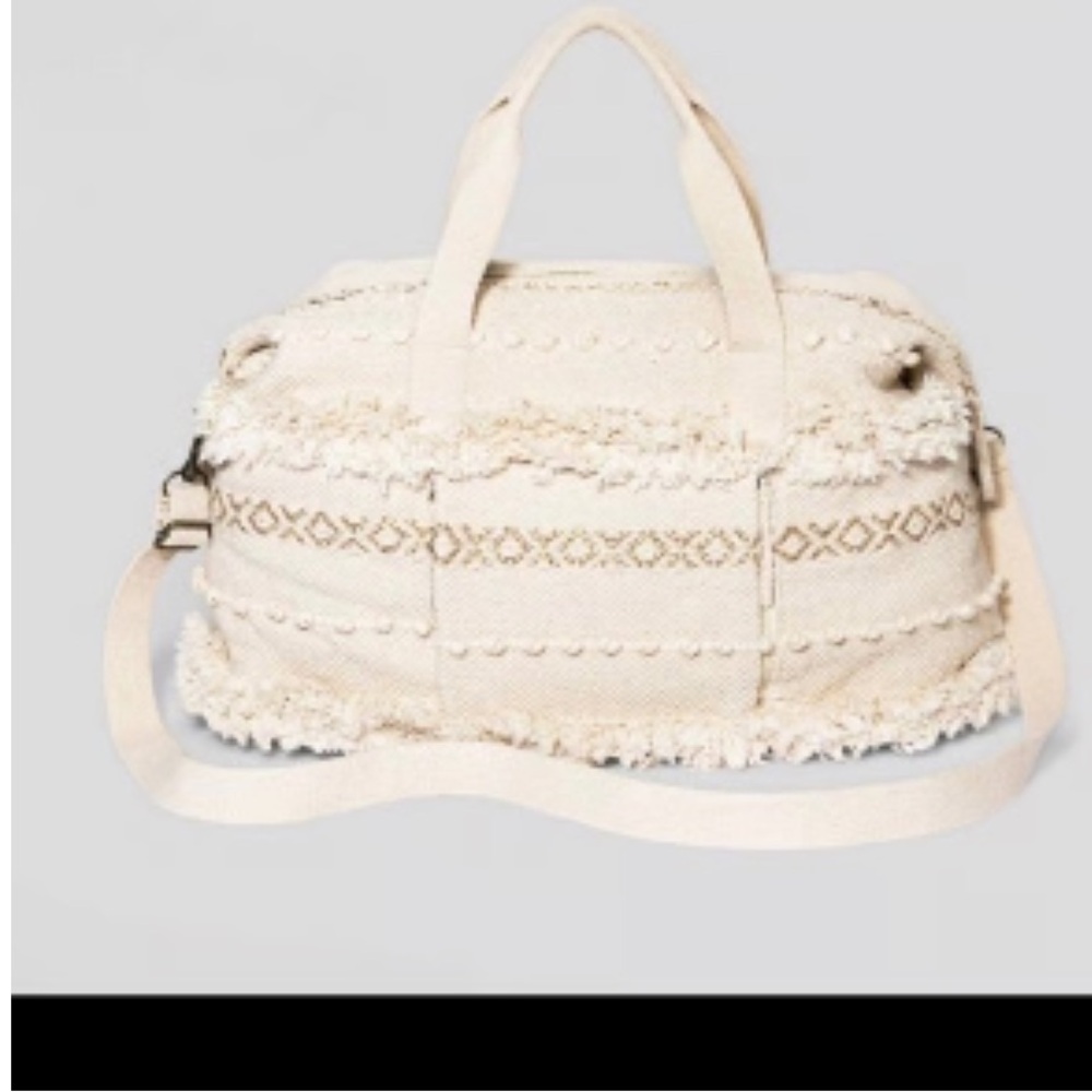 Universal Thread Cream Textured Weekender Bag - image 3